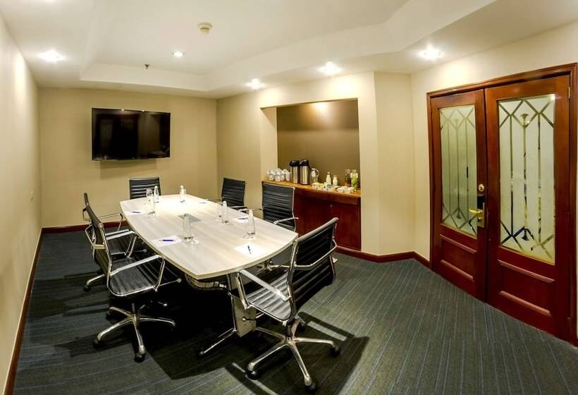 ホテル NH Cali Royal