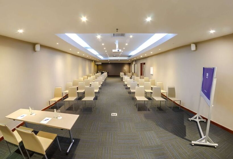 ホテル NH Cali Royal