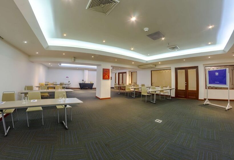 ホテル NH Cali Royal