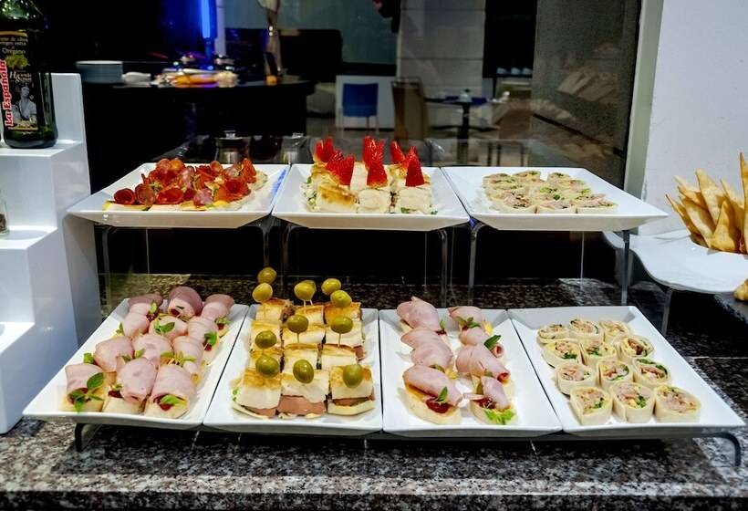 ホテル NH Cali Royal