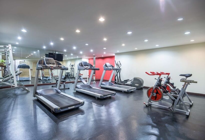 ホテル NH Cali Royal