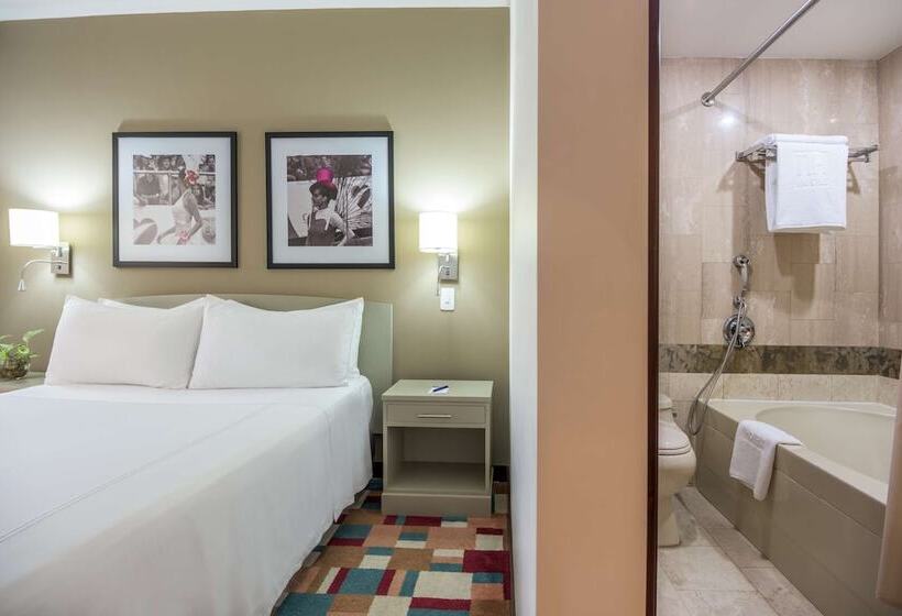 ホテル NH Cali Royal