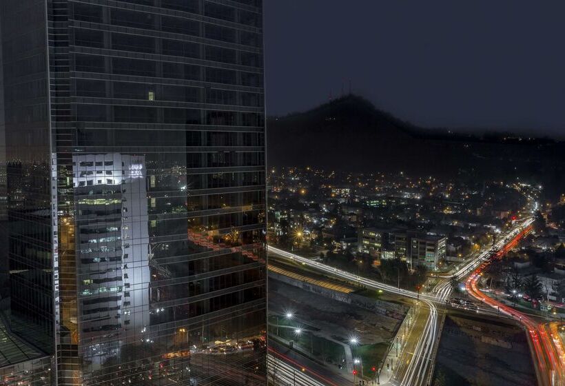 酒店 NH Collection Plaza Santiago