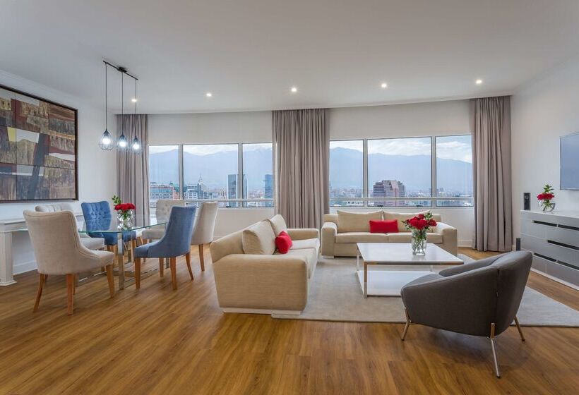 酒店 NH Collection Plaza Santiago