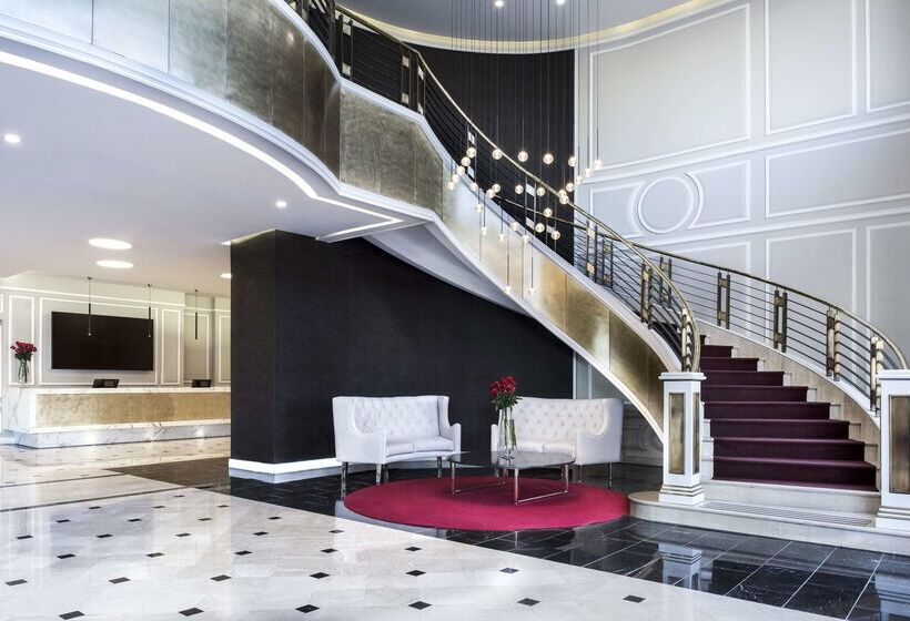 酒店 NH Collection Plaza Santiago