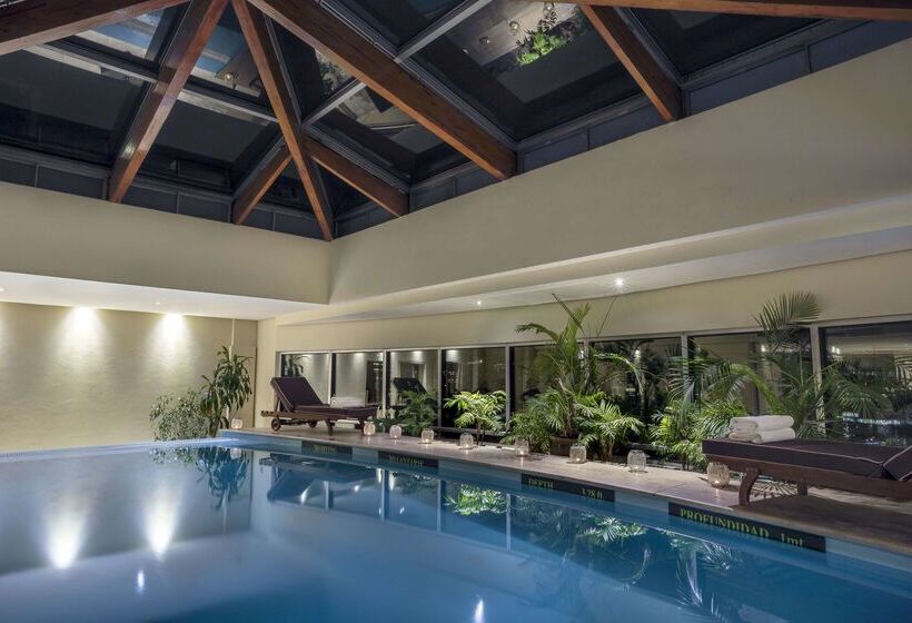 酒店 NH Collection Plaza Santiago