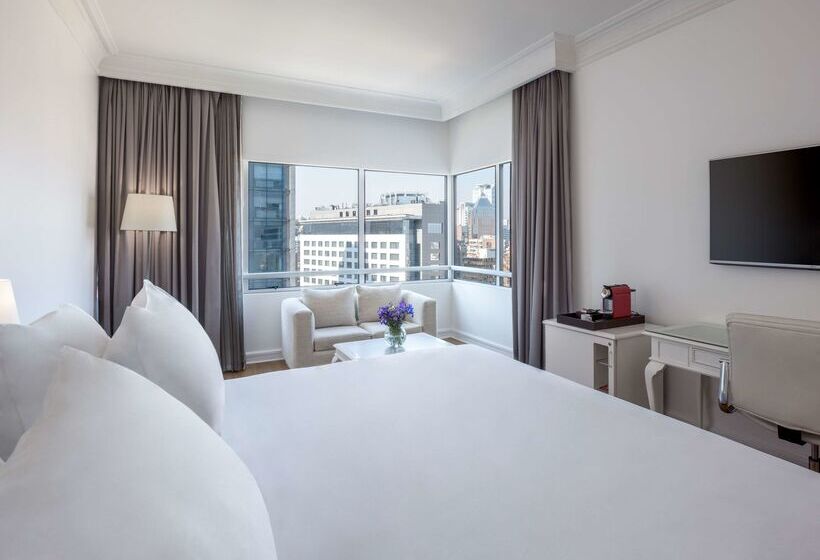 酒店 NH Collection Plaza Santiago