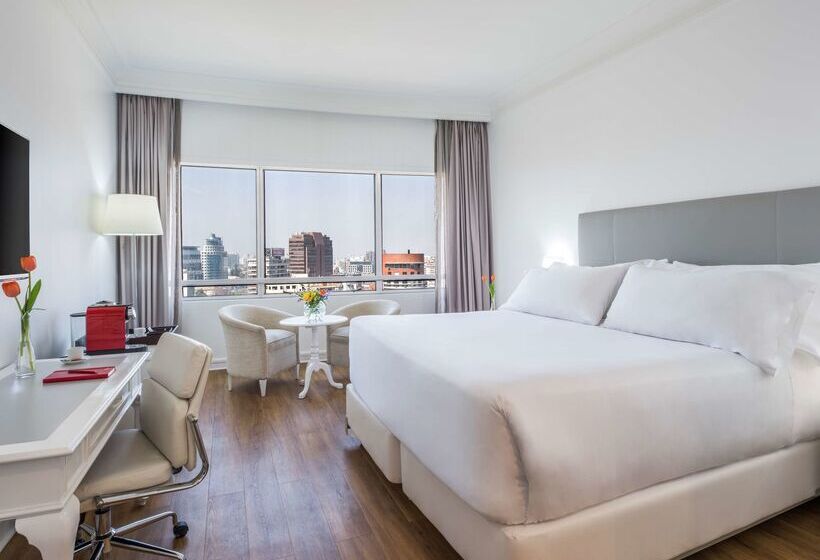 酒店 NH Collection Plaza Santiago