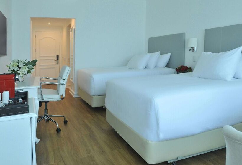 酒店 NH Collection Plaza Santiago