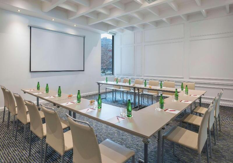 酒店 NH Collection Plaza Santiago