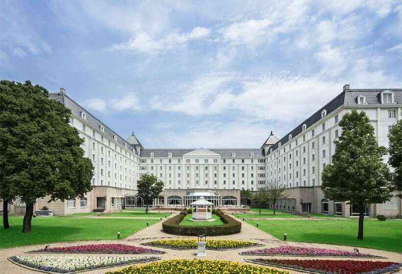 هتل Nikko Huis Ten Bosch