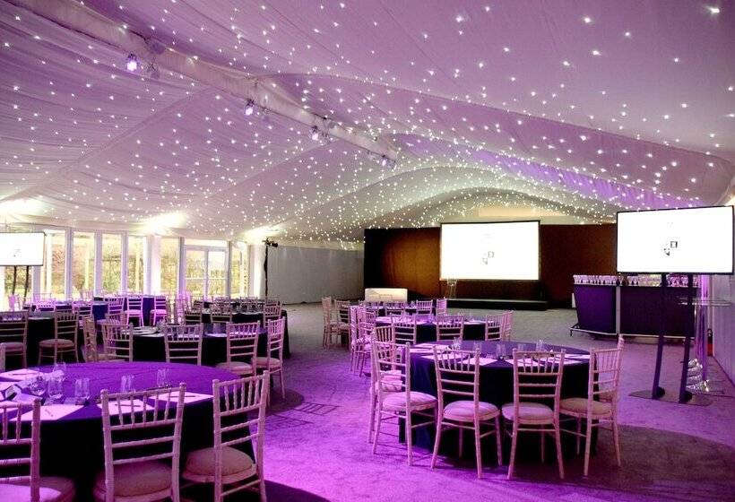 ホテル Nunsmere Hall