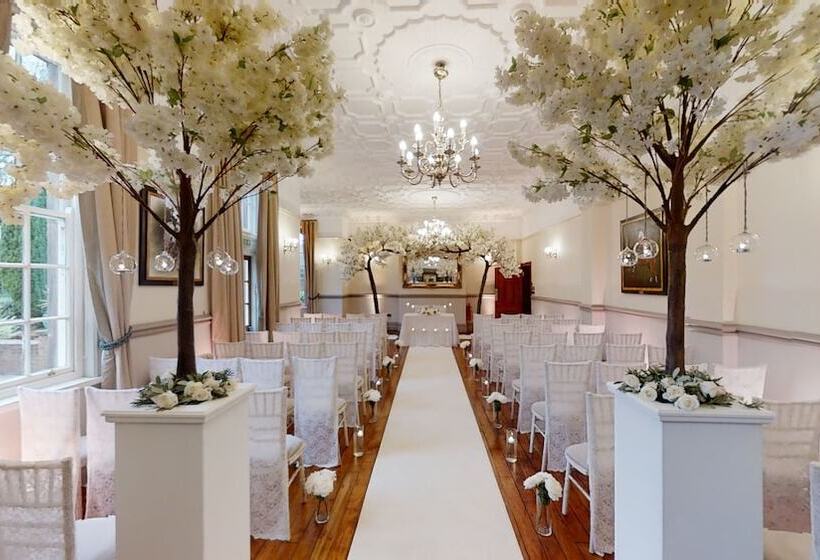 فندق Nunsmere Hall