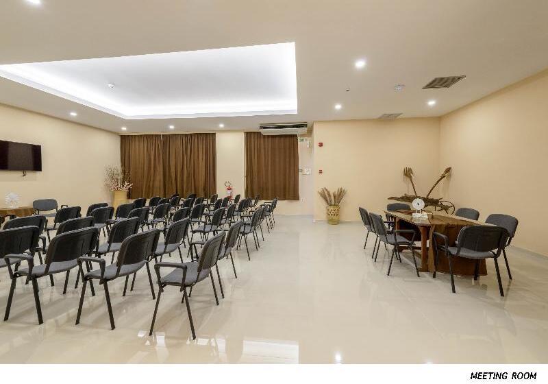 ホテル Olympos Beach