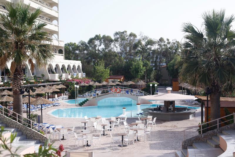 ホテル Olympos Beach