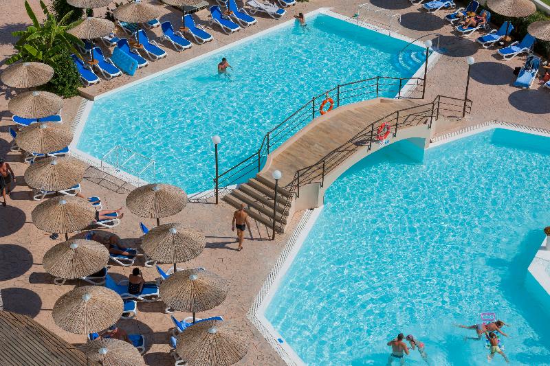 ホテル Olympos Beach