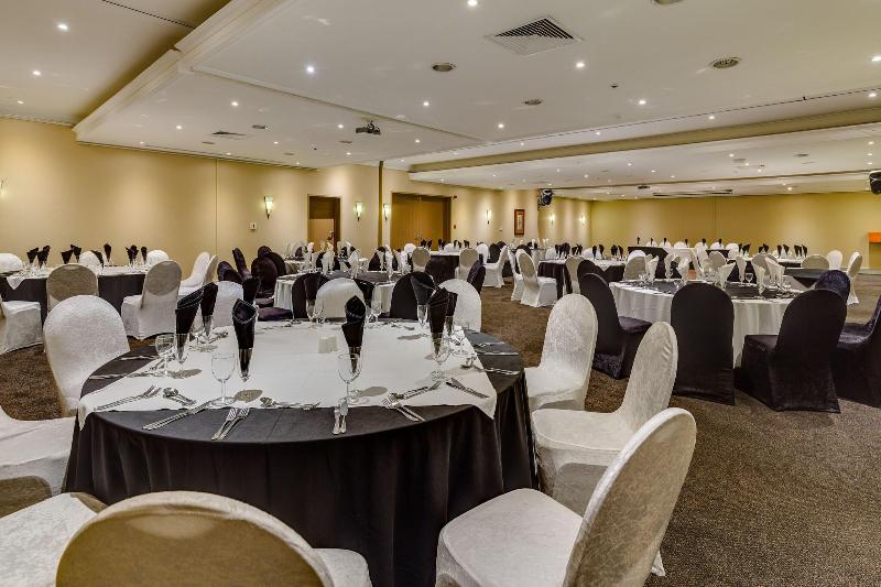 Protea Hotel By Marriott Karridene Beach