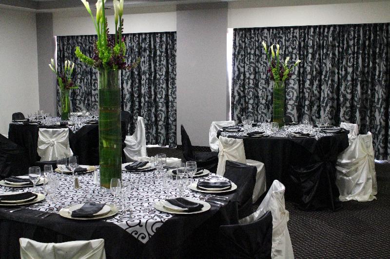 Pueblo Amigo Hotel Plaza Y Casino