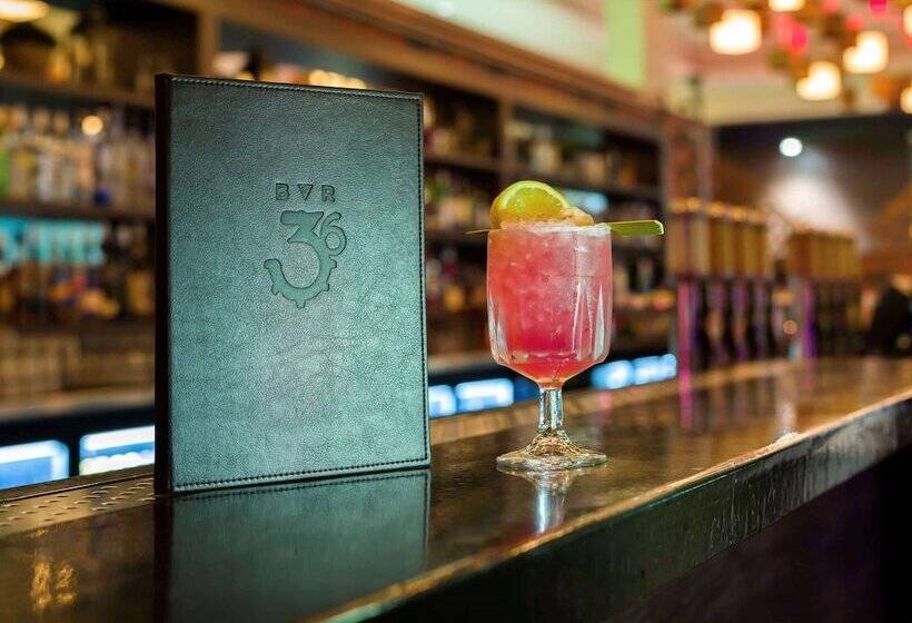 Pullman Reef Hotel Casino