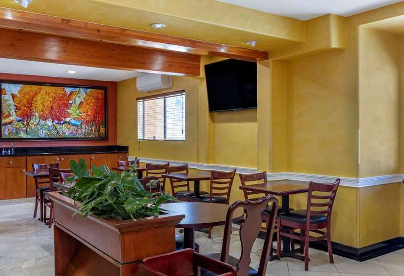 هتل Quality Inn & Suites Westminster Seal Beach