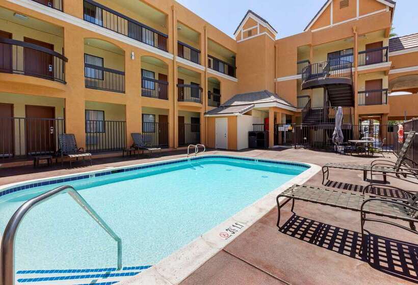 فندق Quality Inn & Suites Westminster Seal Beach
