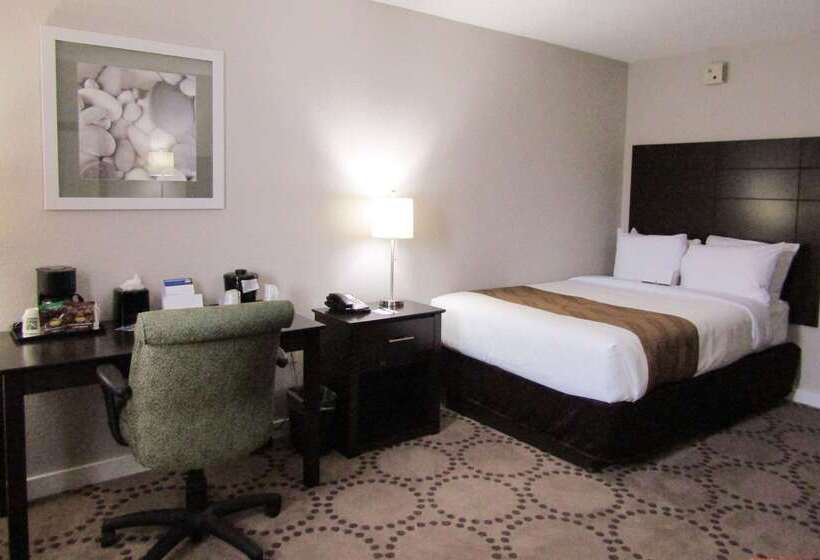 هتل Quality Inn & Suites Kissimmee By The Lake