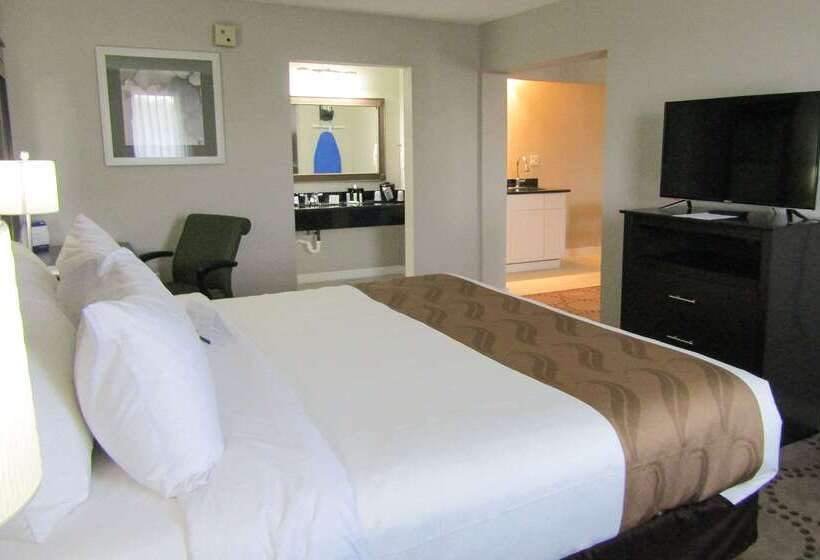 호텔 Quality Inn & Suites Kissimmee By The Lake