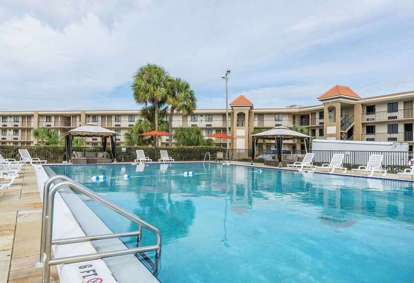 호텔 Quality Inn & Suites Kissimmee By The Lake
