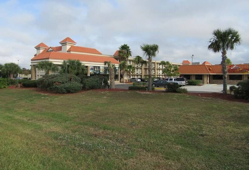 호텔 Quality Inn & Suites Kissimmee By The Lake
