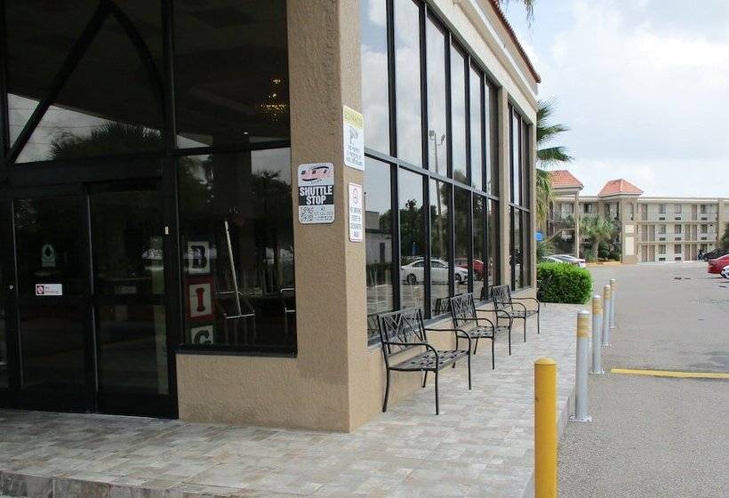 هتل Quality Inn & Suites Kissimmee By The Lake