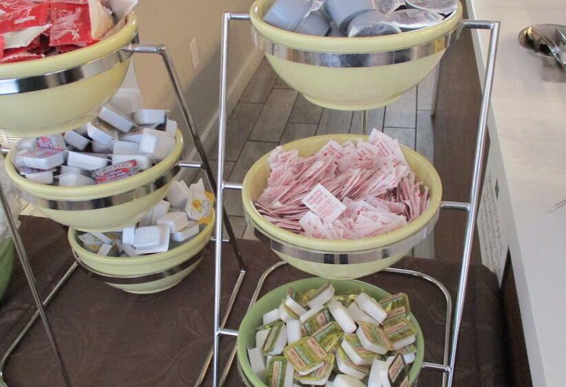 호텔 Quality Inn & Suites Kissimmee By The Lake