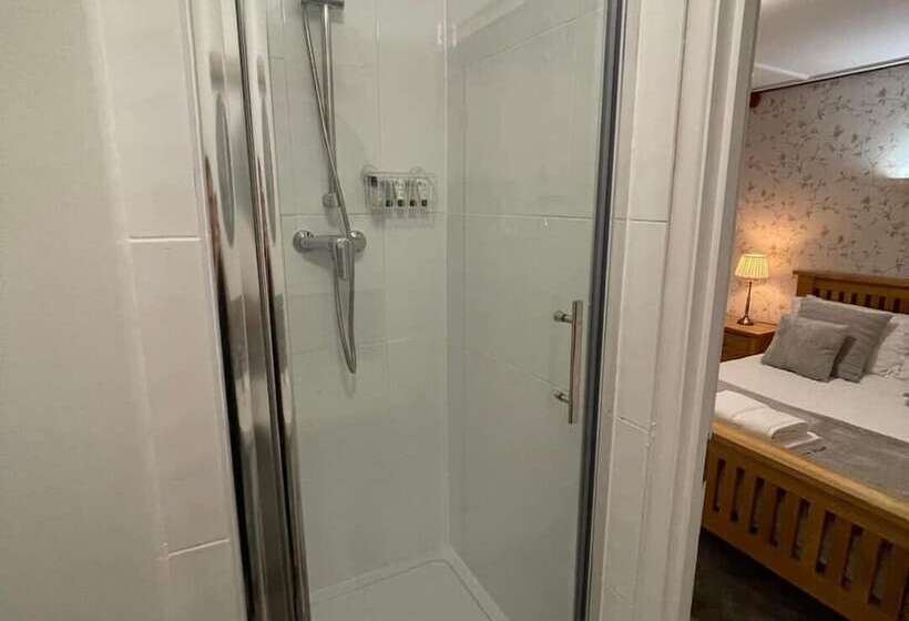 בית מלון כפרי Queens Head Inn