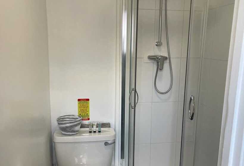 בית מלון כפרי Queens Head Inn