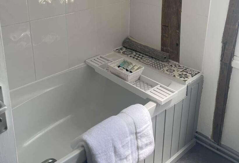 בית מלון כפרי Queens Head Inn