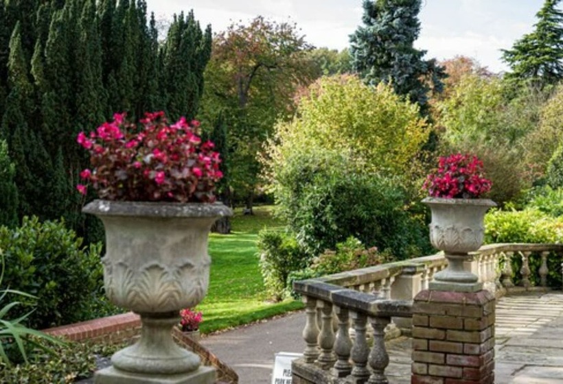 Rowhill Grange Hotel & Utopia Spa