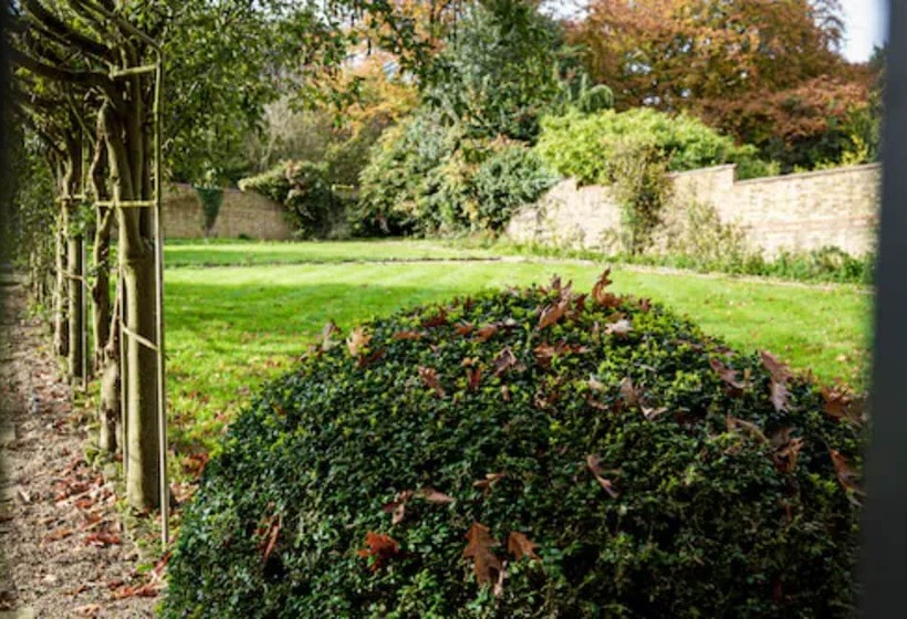 Rowhill Grange Hotel & Utopia Spa