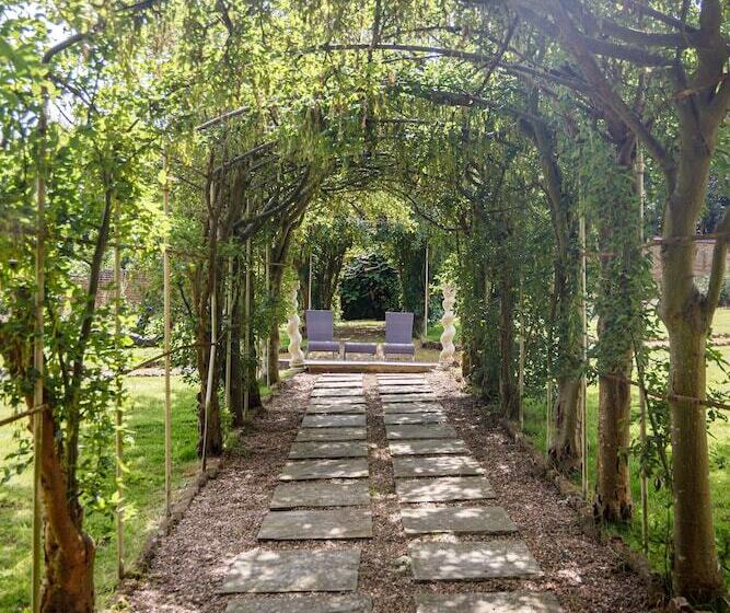 Rowhill Grange Hotel & Utopia Spa