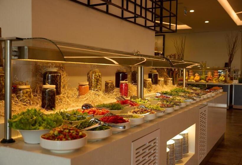 ホテル Movenpick Resort Antalya Tekirova