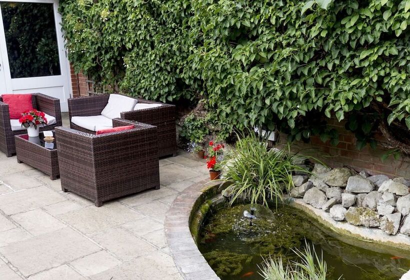 فندق ريفى Hempstead House Hotel & Restaurant