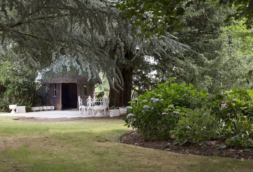 فندق ريفى Hempstead House Hotel & Restaurant