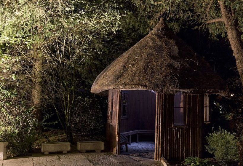 فندق ريفى Hempstead House Hotel & Restaurant