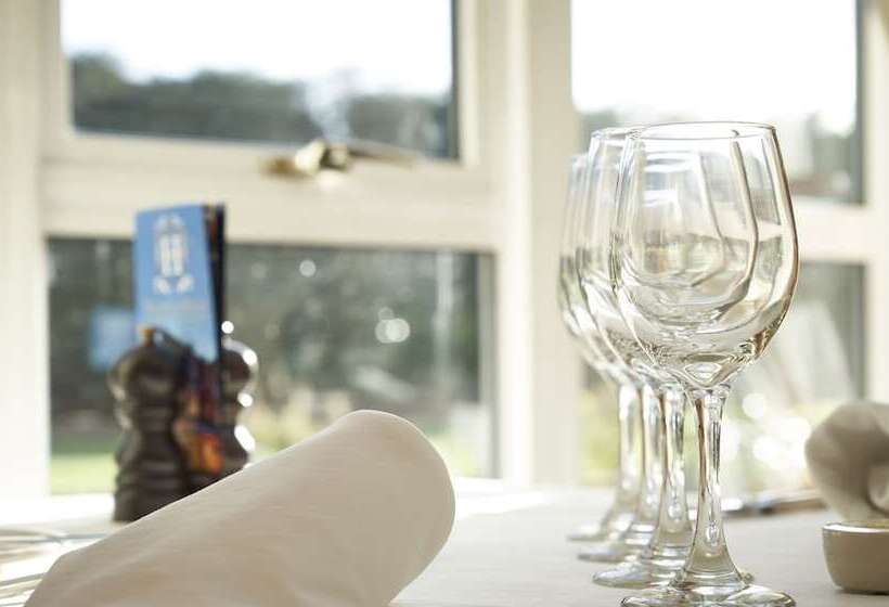 فندق ريفى Hempstead House Hotel & Restaurant