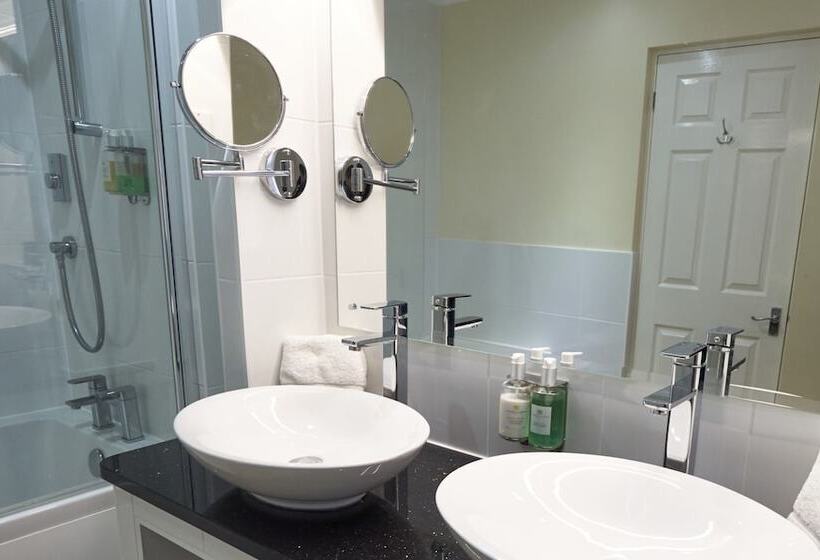 فندق ريفى Hempstead House Hotel & Restaurant