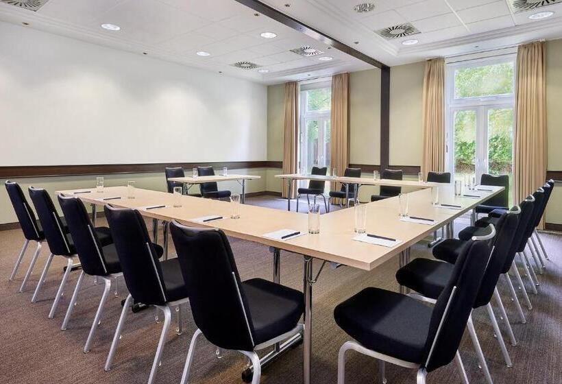 Отель Schwerin Seven Lakes