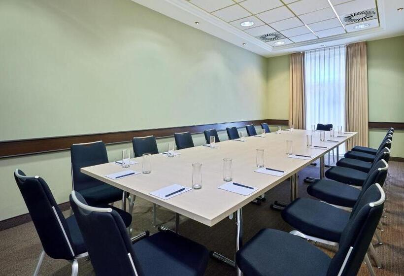 Отель Schwerin Seven Lakes