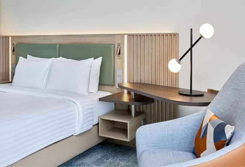 Отель Schwerin Seven Lakes