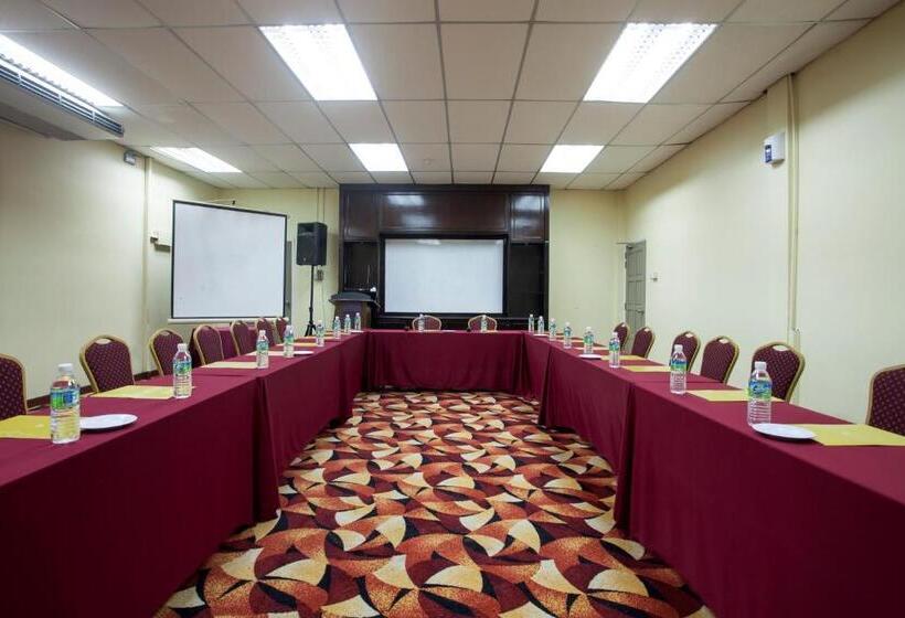 Отель Seri Malaysia Ipoh