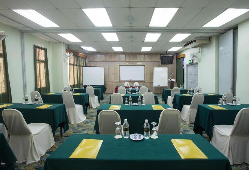 Отель Seri Malaysia Kuantan