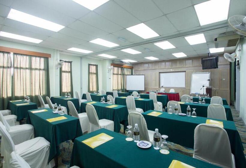 Отель Seri Malaysia Kuantan