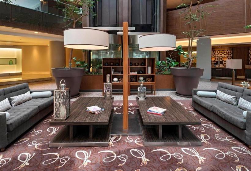 ホテル Sheraton Mexico City Santa Fe